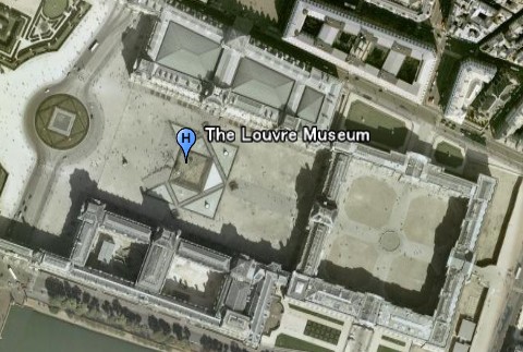 The Louvre Museum（ルーブル美術館）のグーグルアース画像