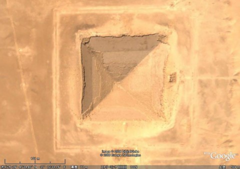 Bent Pyramid�u���܃s���~�b�h�E��̋P���s���~�b�h�v�i�X�l�t�����j�q���摜