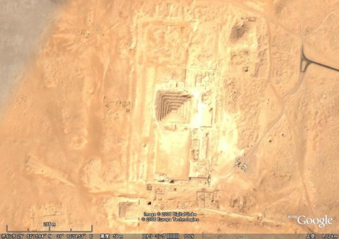 Pyramid of Djoser�u�A�����n�����E�A�������_�����W���̃s���~�b�h�v�i�W���Z�����j�q���摜